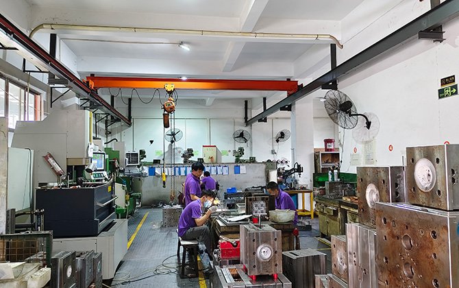 One-Stop Custom Molding Support for Electronic Plastic Components