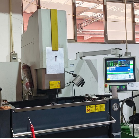 Decoupled Molding Techniques for maximum precision and repeatability.