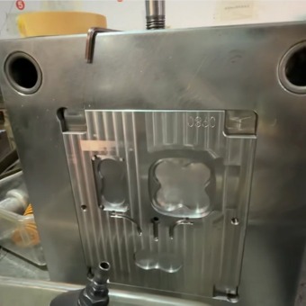 Equal-Ratio Family Mold